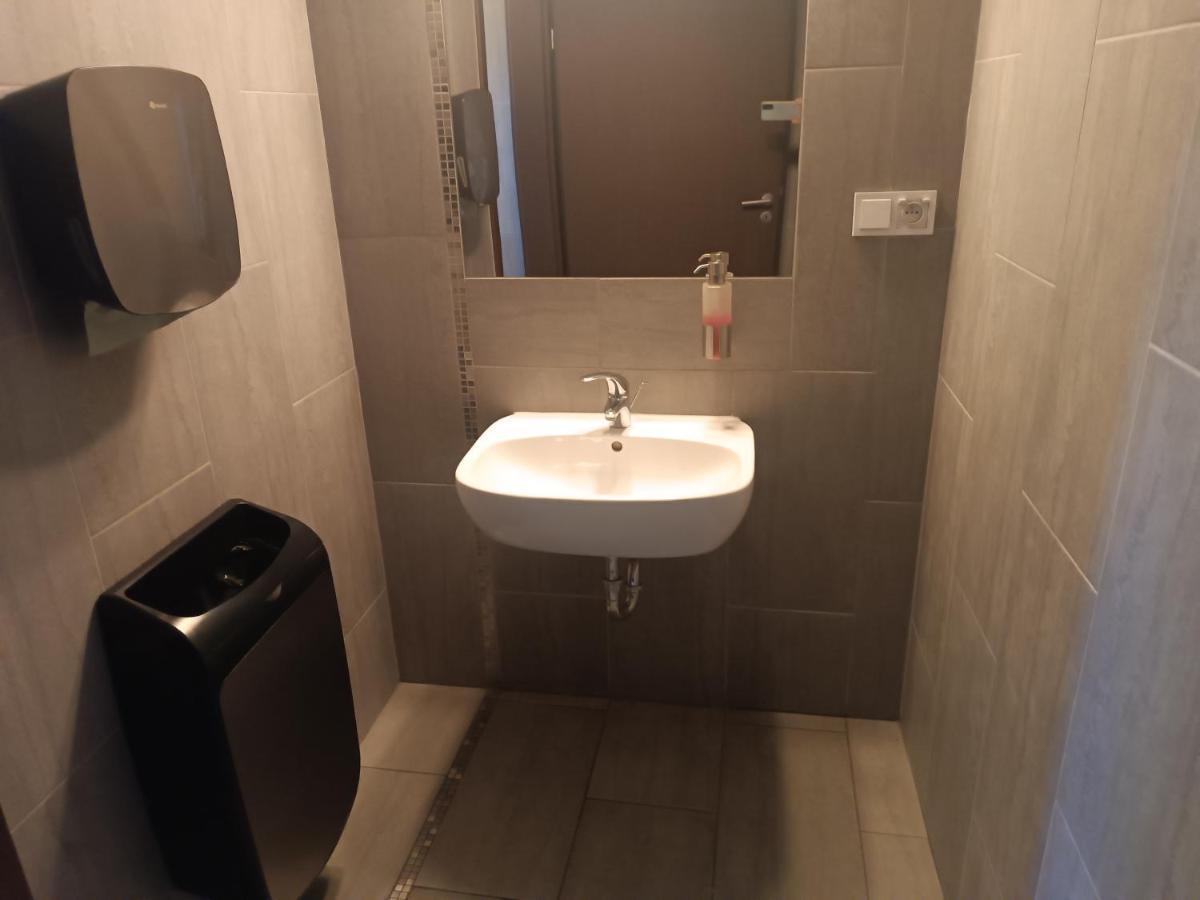 Aparthotel Strefa Budget ティヒ エクステリア 写真