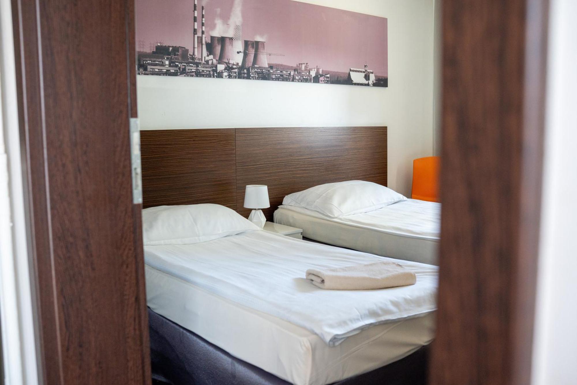 Aparthotel Strefa Budget ティヒ エクステリア 写真
