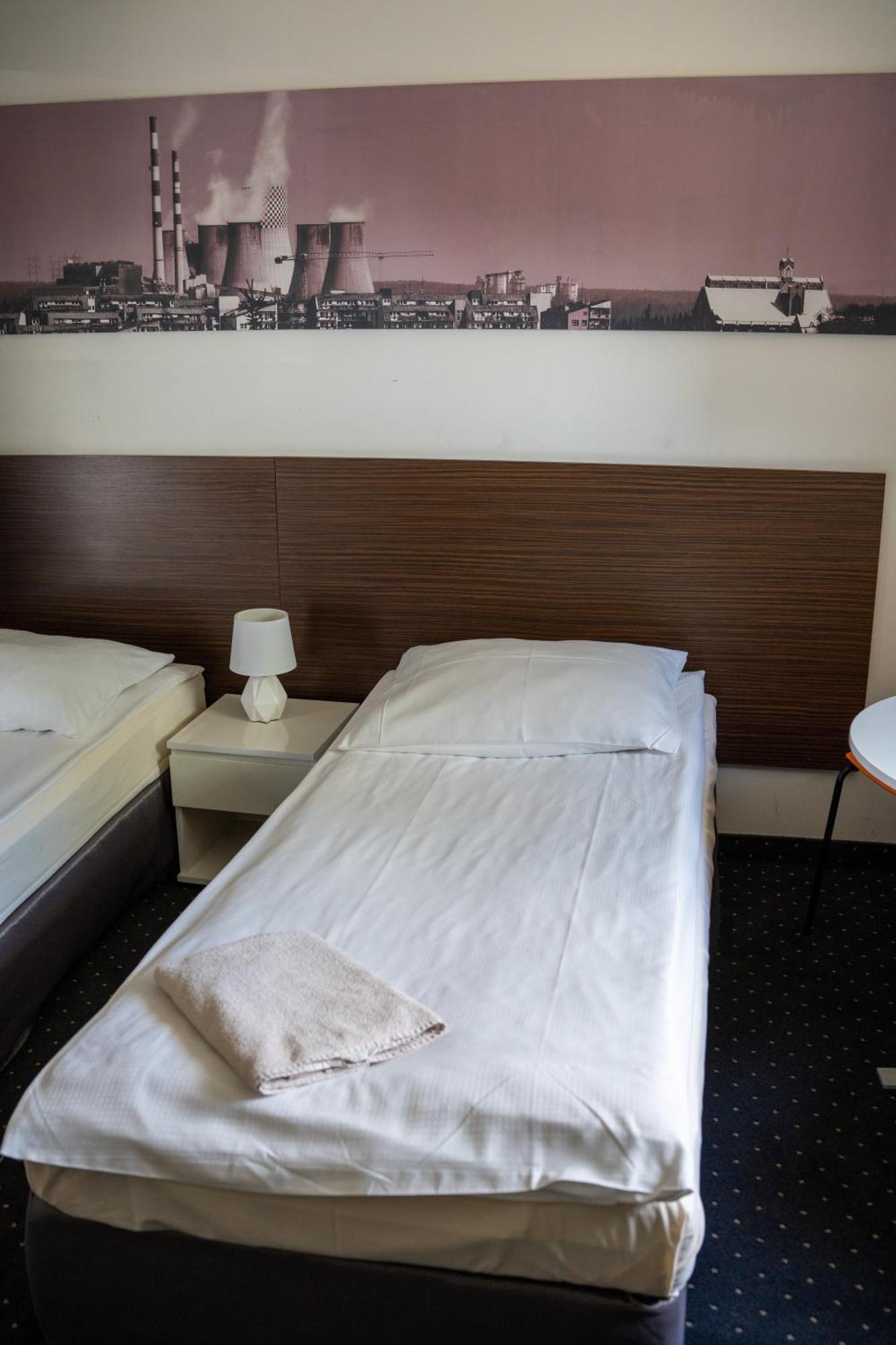 Aparthotel Strefa Budget ティヒ エクステリア 写真