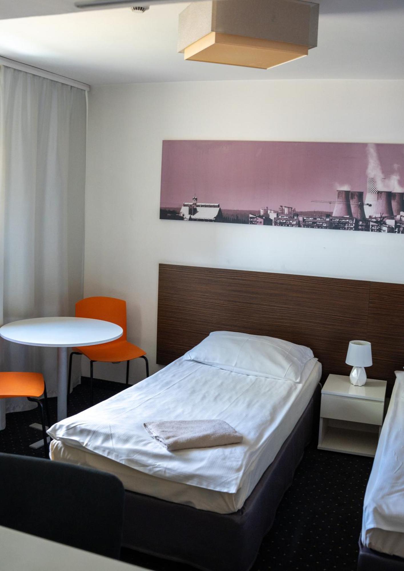 Aparthotel Strefa Budget ティヒ エクステリア 写真